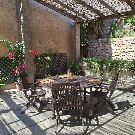 Vakantiehuis El Barrio Medieval De Miravet